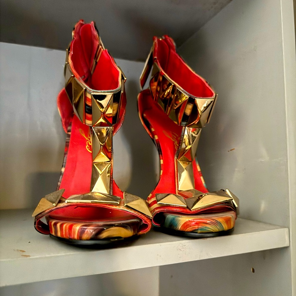 Size 8 women’s heels
